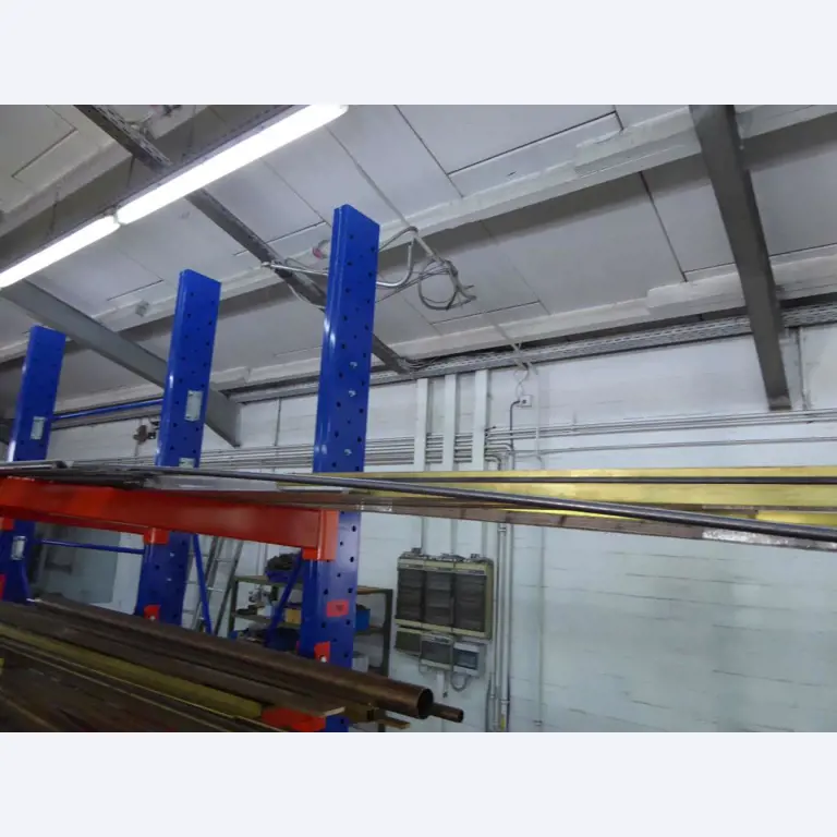 Máquinas para la fabricación de herrajes para muebles y juegos de puertas-5