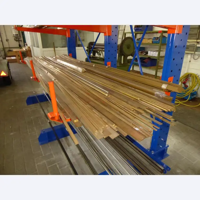 Máquinas para la fabricación de herrajes para muebles y juegos de puertas-7