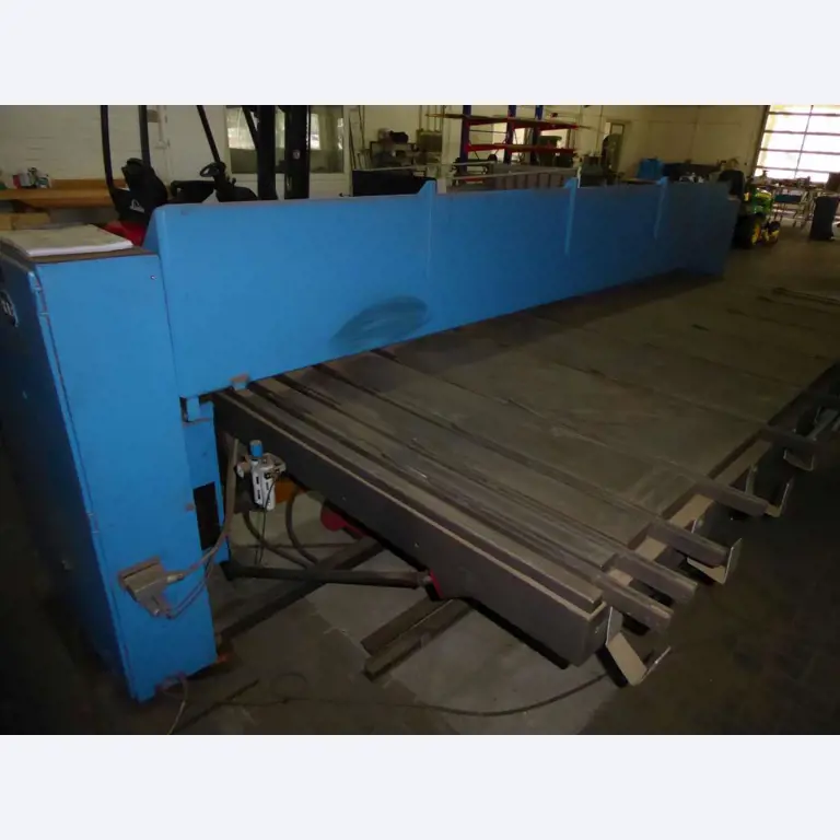 Máquinas para la fabricación de herrajes para muebles y juegos de puertas-8