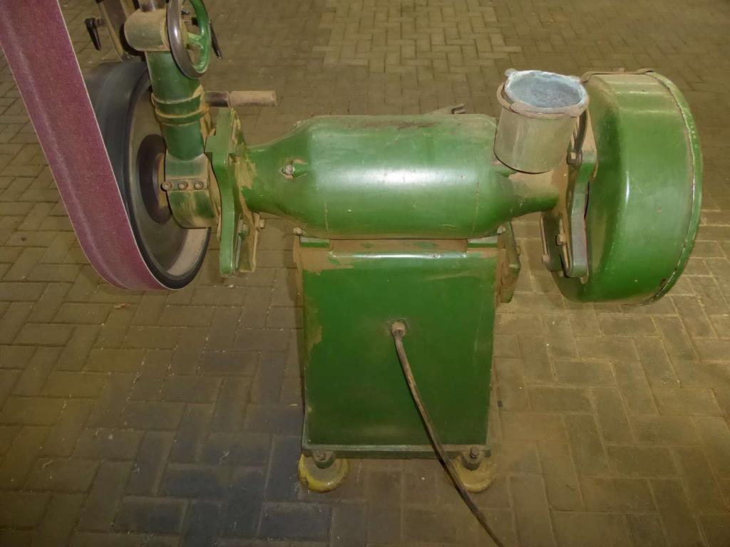 Máquinas para la fabricación de herrajes para muebles y juegos de puertas-3