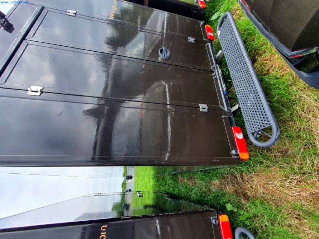 Veículos da empresa-54