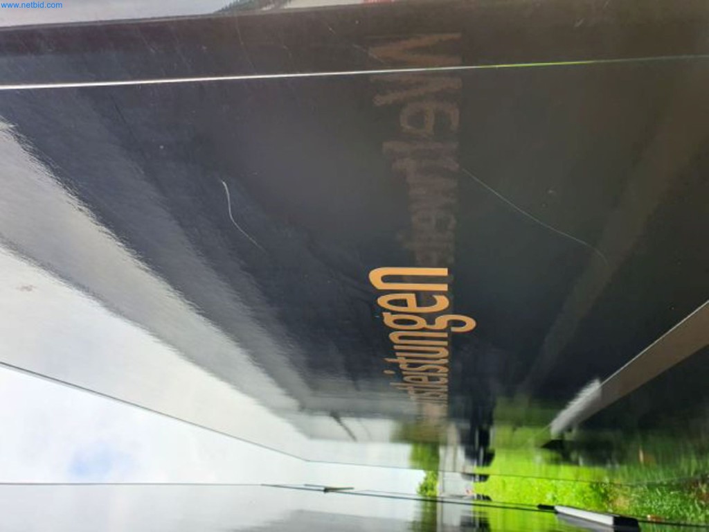 Veículos da empresa-74