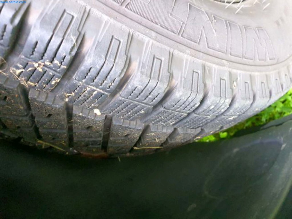 Veículos da empresa-81