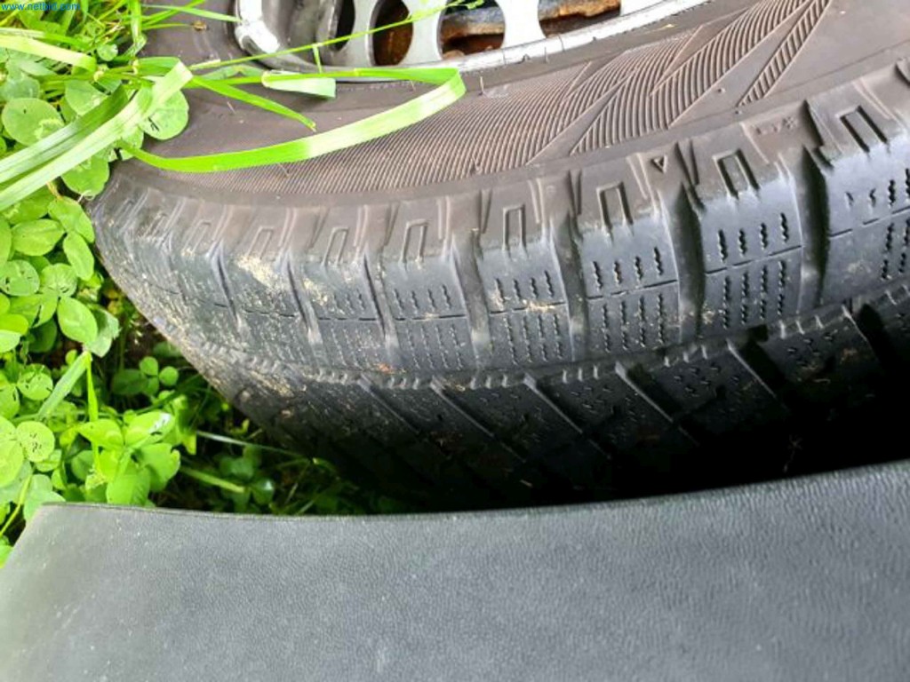 Veículos da empresa-82