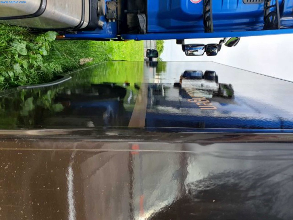 Veículos da empresa-84