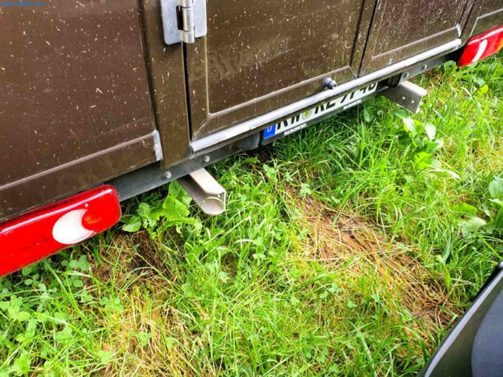 Veículos da empresa-87