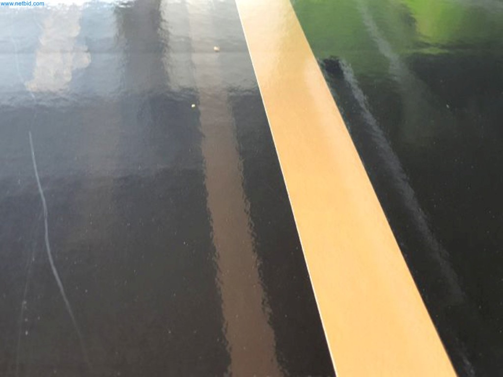 Veículos da empresa-95