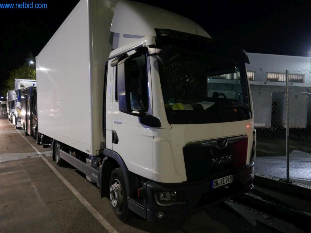 Pojazdy służbowe-1