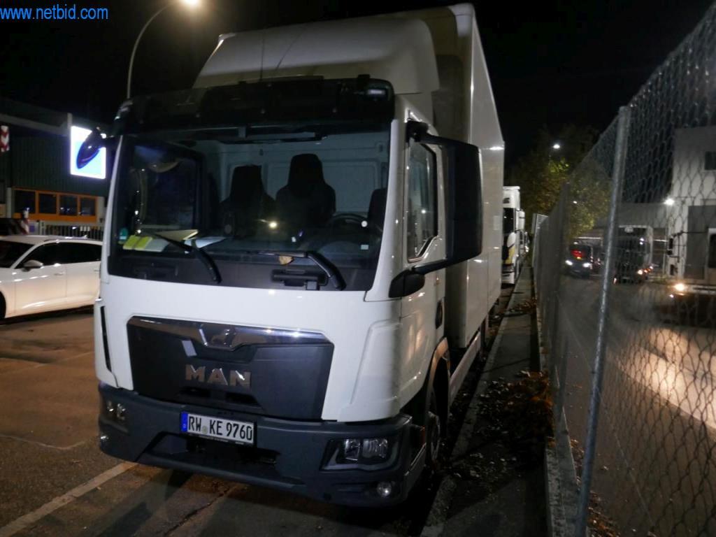 Pojazdy służbowe-2