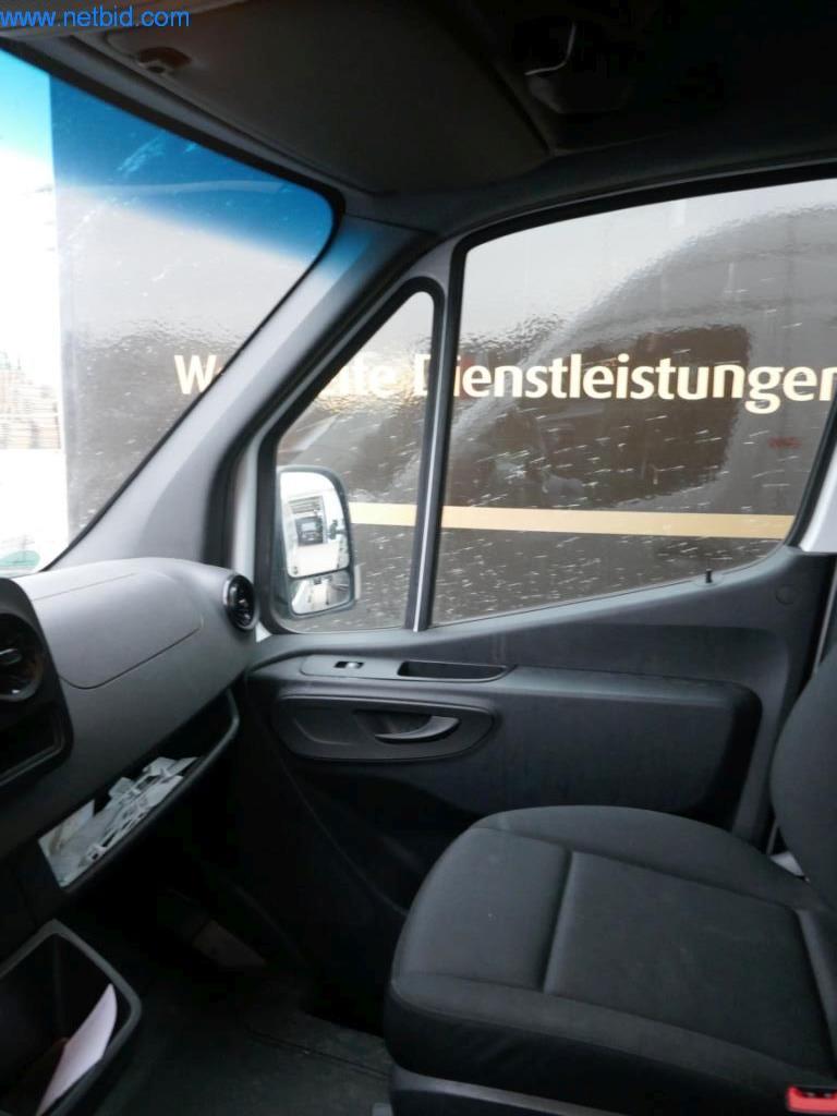 Pojazdy służbowe-5