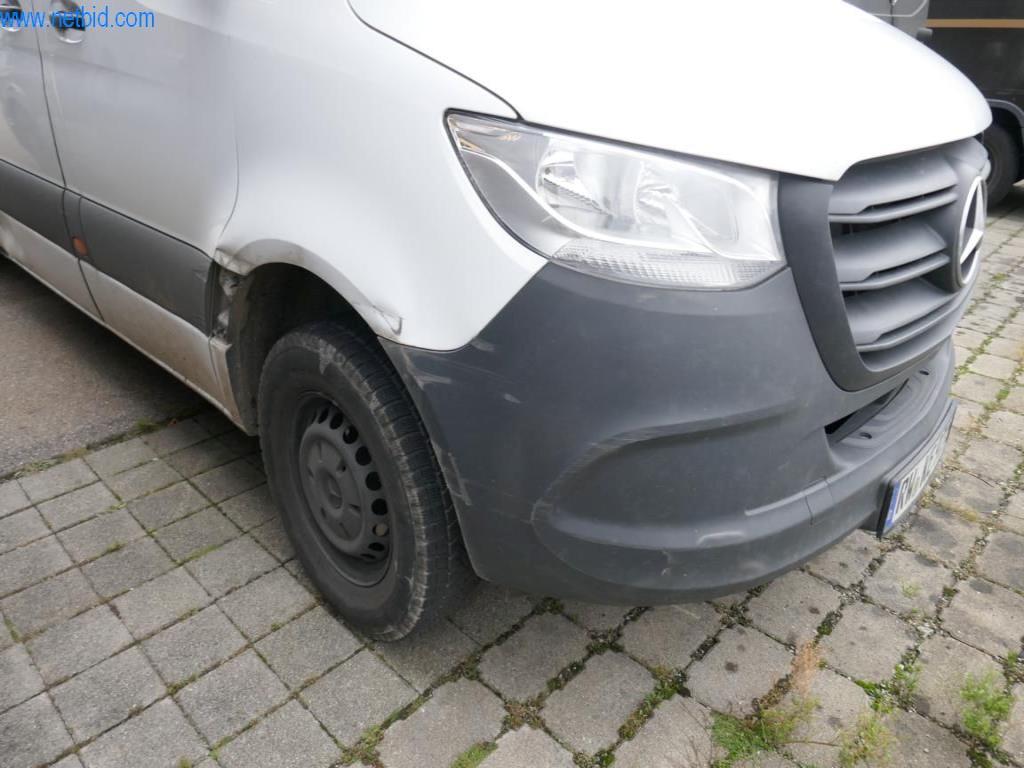 Pojazdy służbowe-8