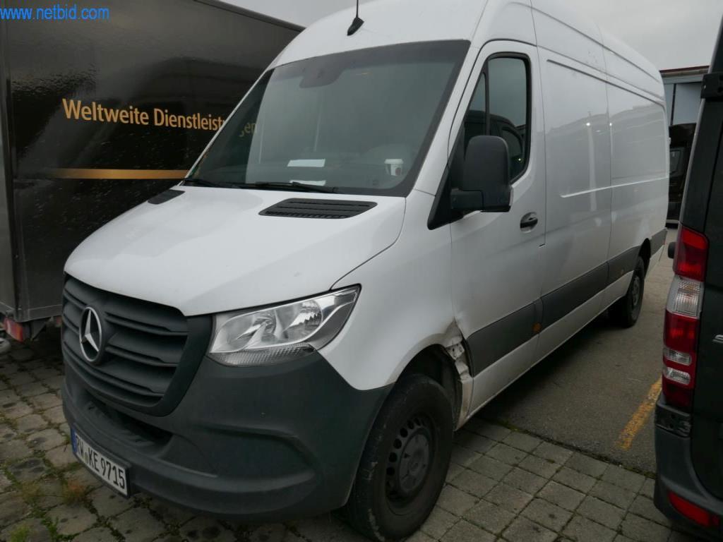 Pojazdy służbowe-9