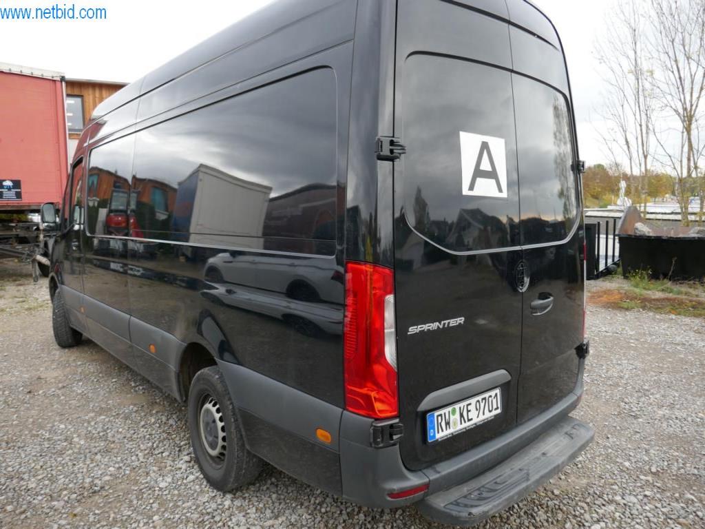 Pojazdy służbowe-5