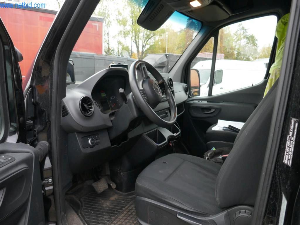 Pojazdy służbowe-6