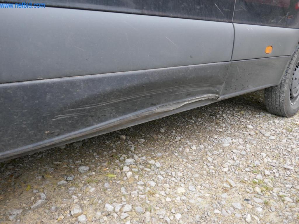 Pojazdy służbowe-7