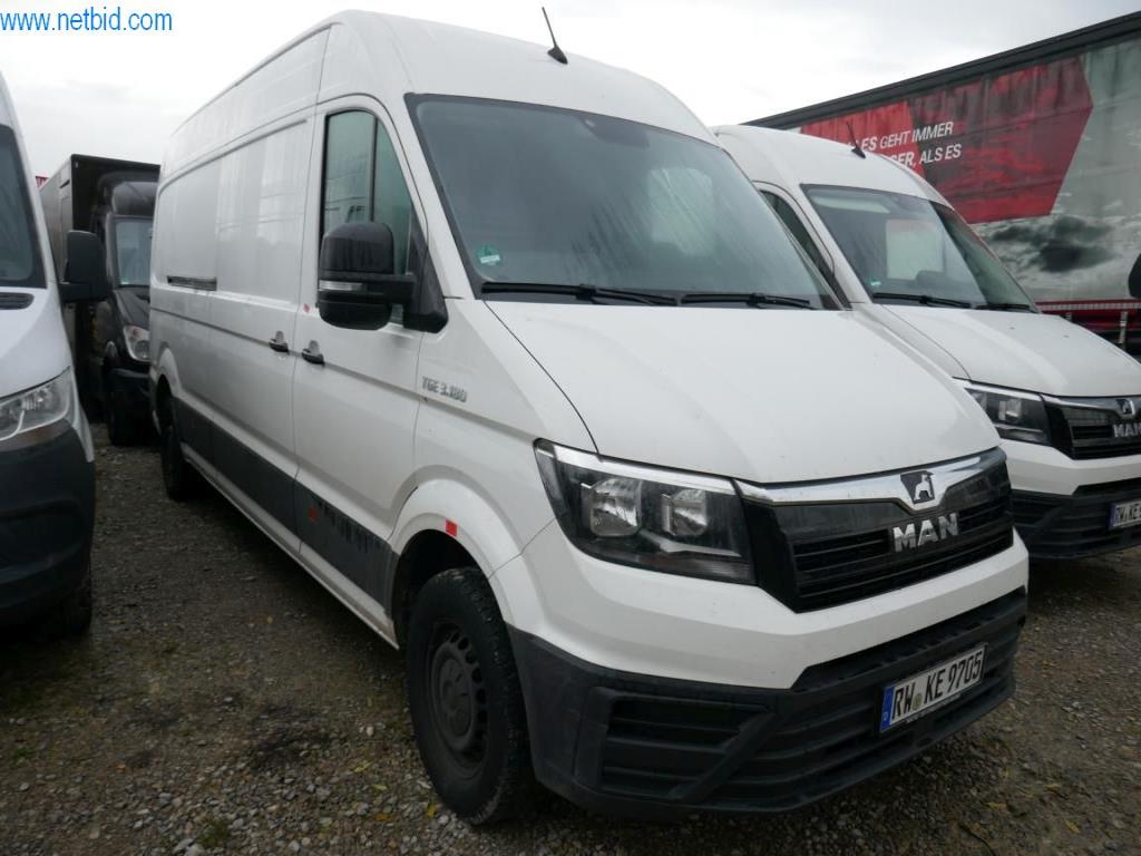 Pojazdy służbowe-2