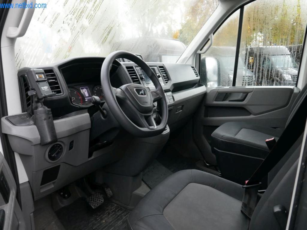 Pojazdy służbowe-8