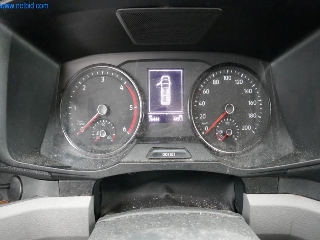 Pojazdy służbowe-9