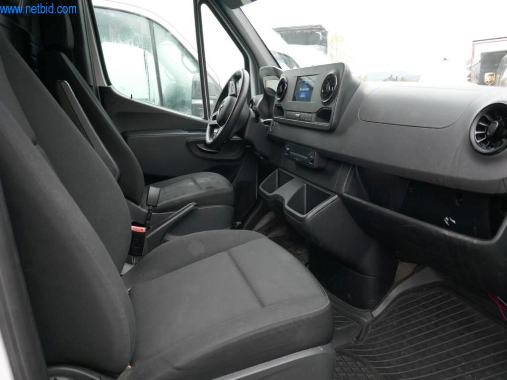 Pojazdy służbowe-4