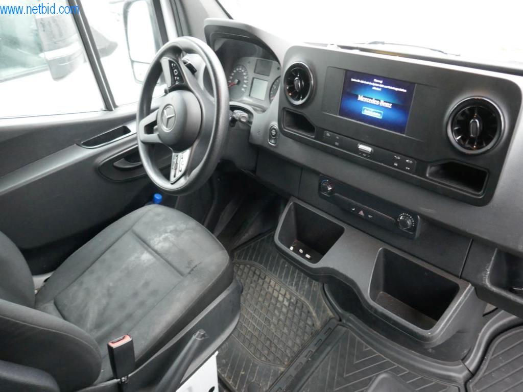 Pojazdy służbowe-5