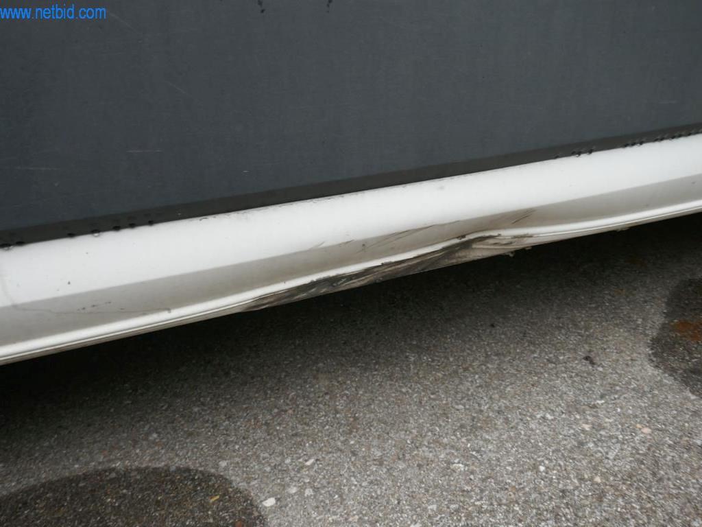 Pojazdy służbowe-11