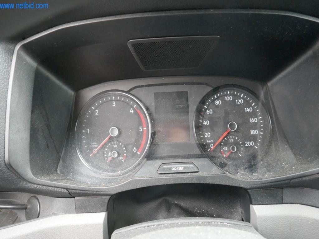 Pojazdy służbowe-15