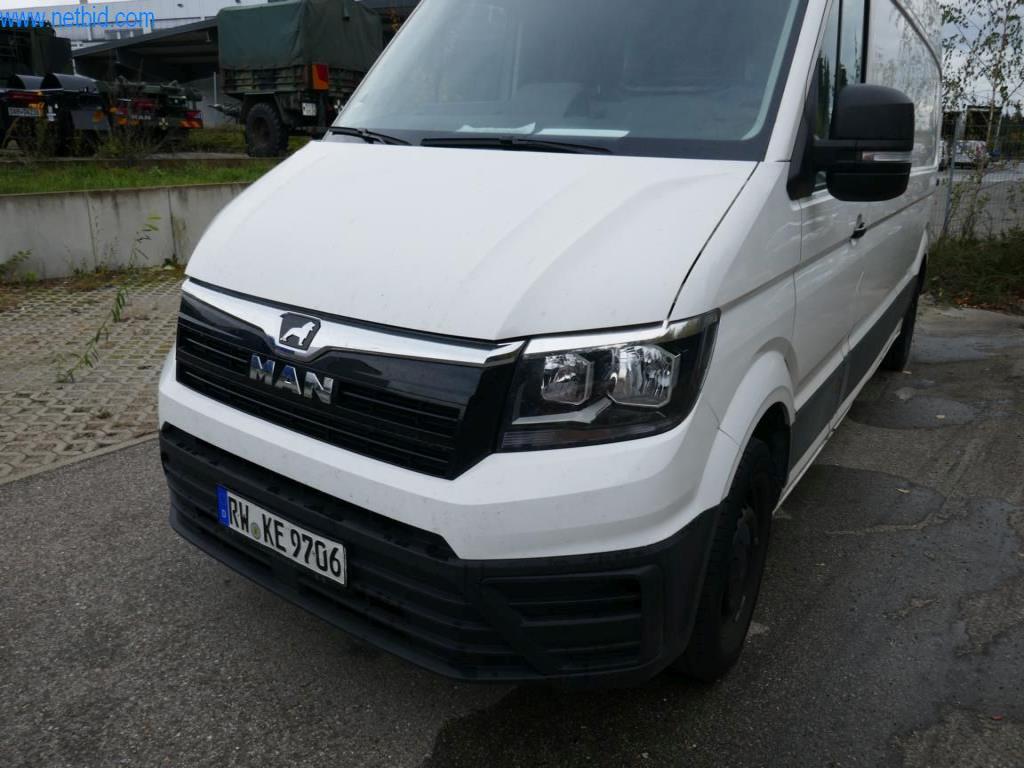 Pojazdy służbowe-3