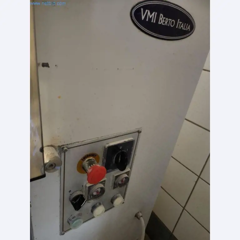 Equipement et machines de boulangerie, machines de pâtisserie, équipement de stockage, parc de véhicules-2