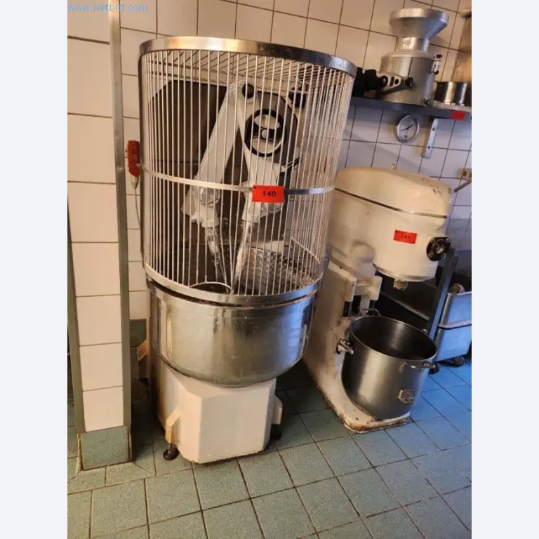 Equipement et machines de boulangerie, machines de pâtisserie, équipement de stockage, parc de véhicules-1