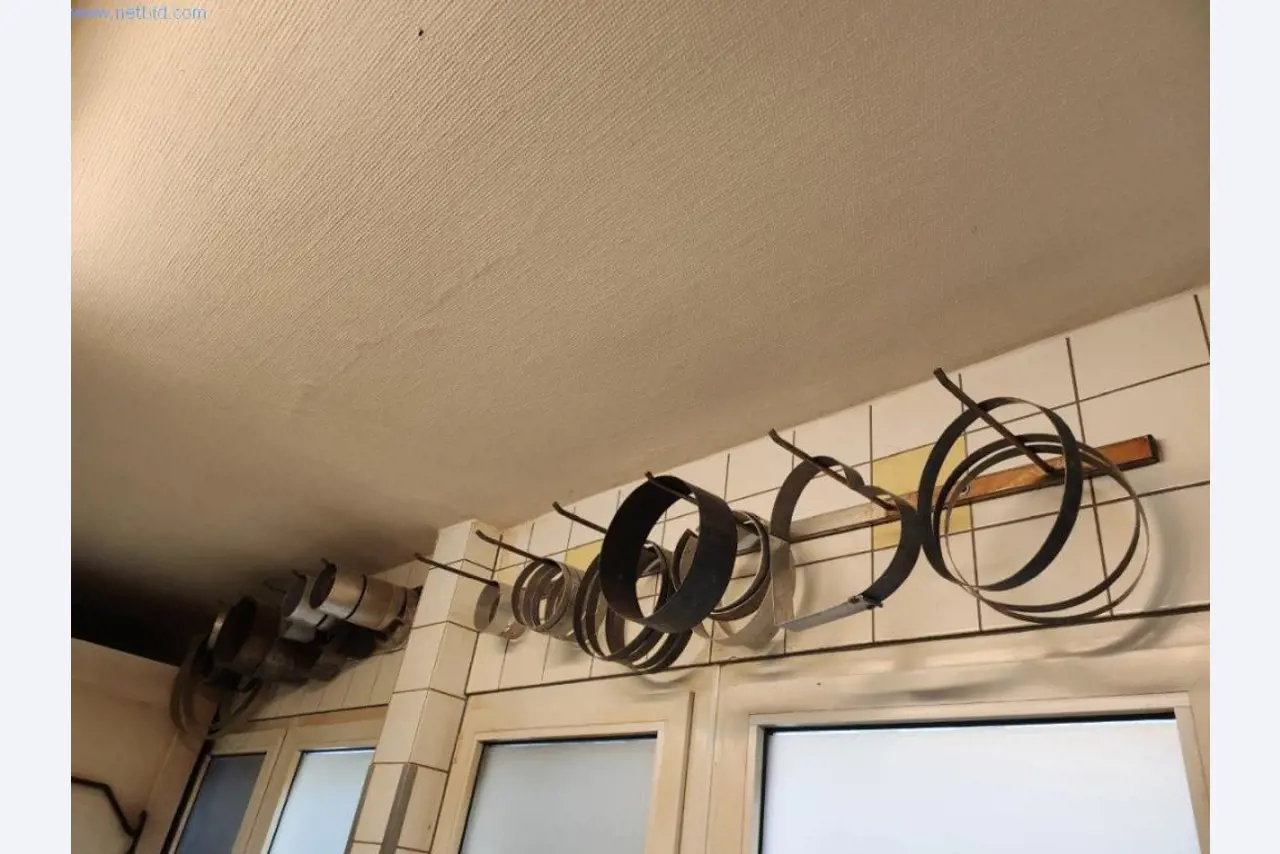 Pekařská zařízení a stroje, cukrářské stroje, vybavení skladů, vozový park-1