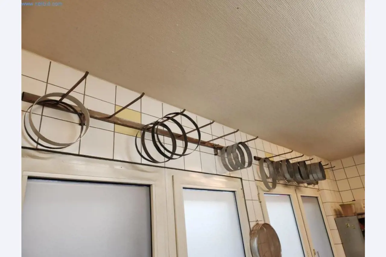 Pekařská zařízení a stroje, cukrářské stroje, vybavení skladů, vozový park-3