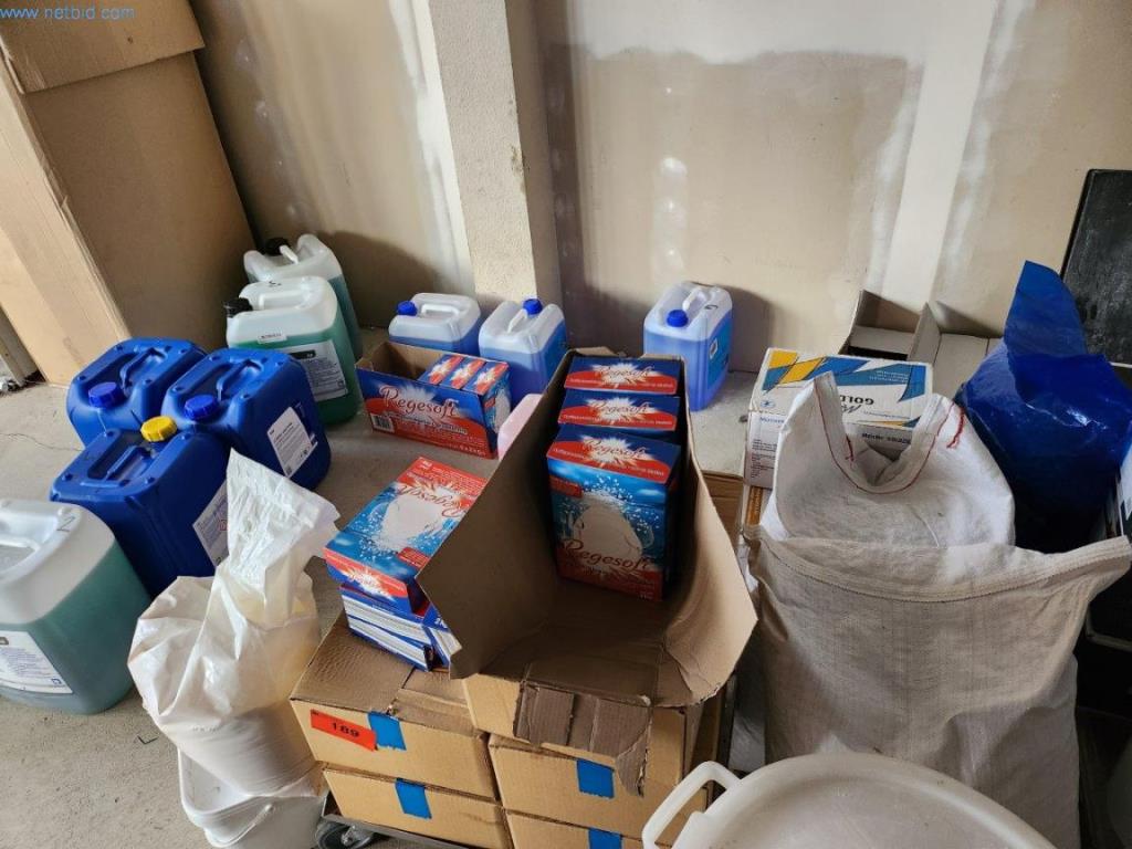 Sprzęt i maszyny piekarnicze, maszyny cukiernicze, wyposażenie magazynów, flota pojazdów-1