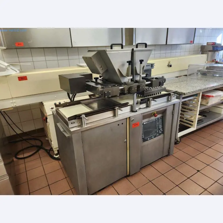 Equipement et machines de boulangerie, machines de pâtisserie, équipement de stockage, parc de véhicules-1