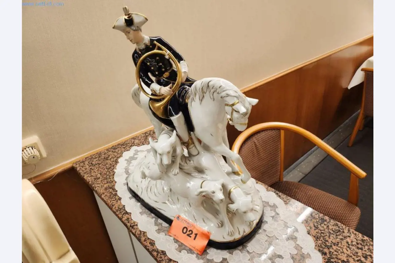 Equipos y máquinas de panadería, máquinas de confitería, equipos de almacén, parque de vehículos-1