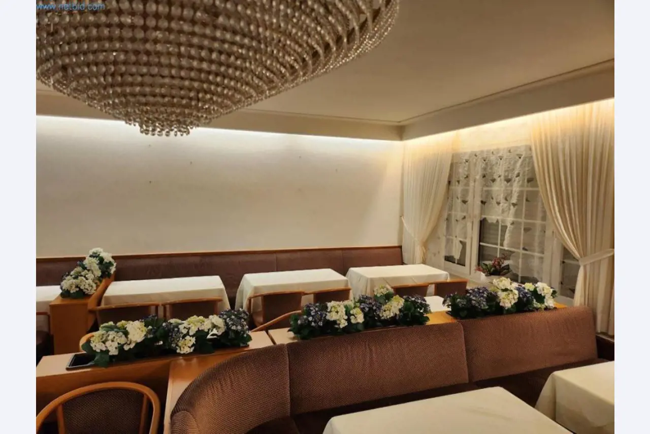 Equipos y máquinas de panadería, máquinas de confitería, equipos de almacén, parque de vehículos-3