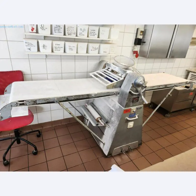 Uitrusting en machines voor bakkerijen, machines voor banketbakkerijen, magazijnuitrusting, wagenpark-1