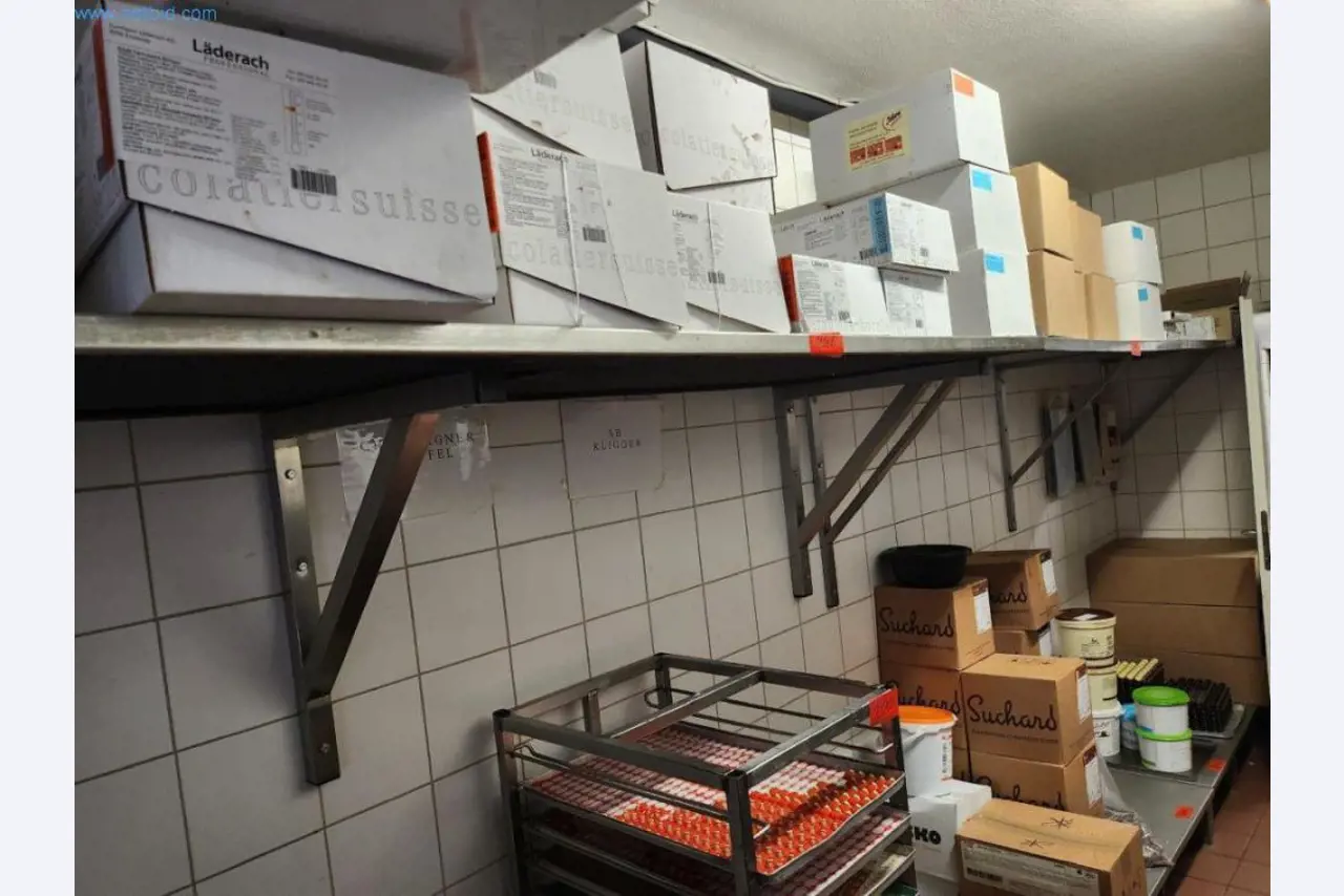 Uitrusting en machines voor bakkerijen, machines voor banketbakkerijen, magazijnuitrusting, wagenpark-1