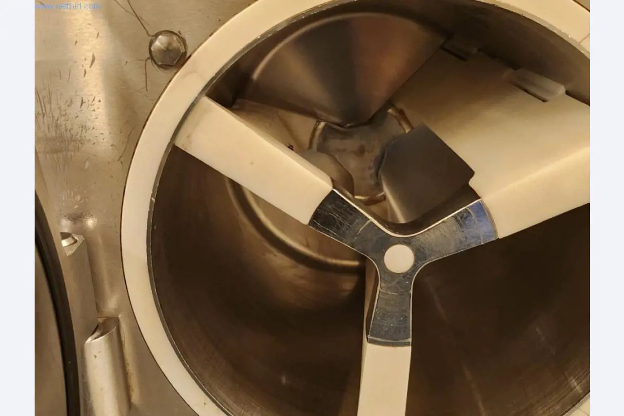 Equipement et machines de boulangerie, machines de pâtisserie, équipement de stockage, parc de véhicules-3