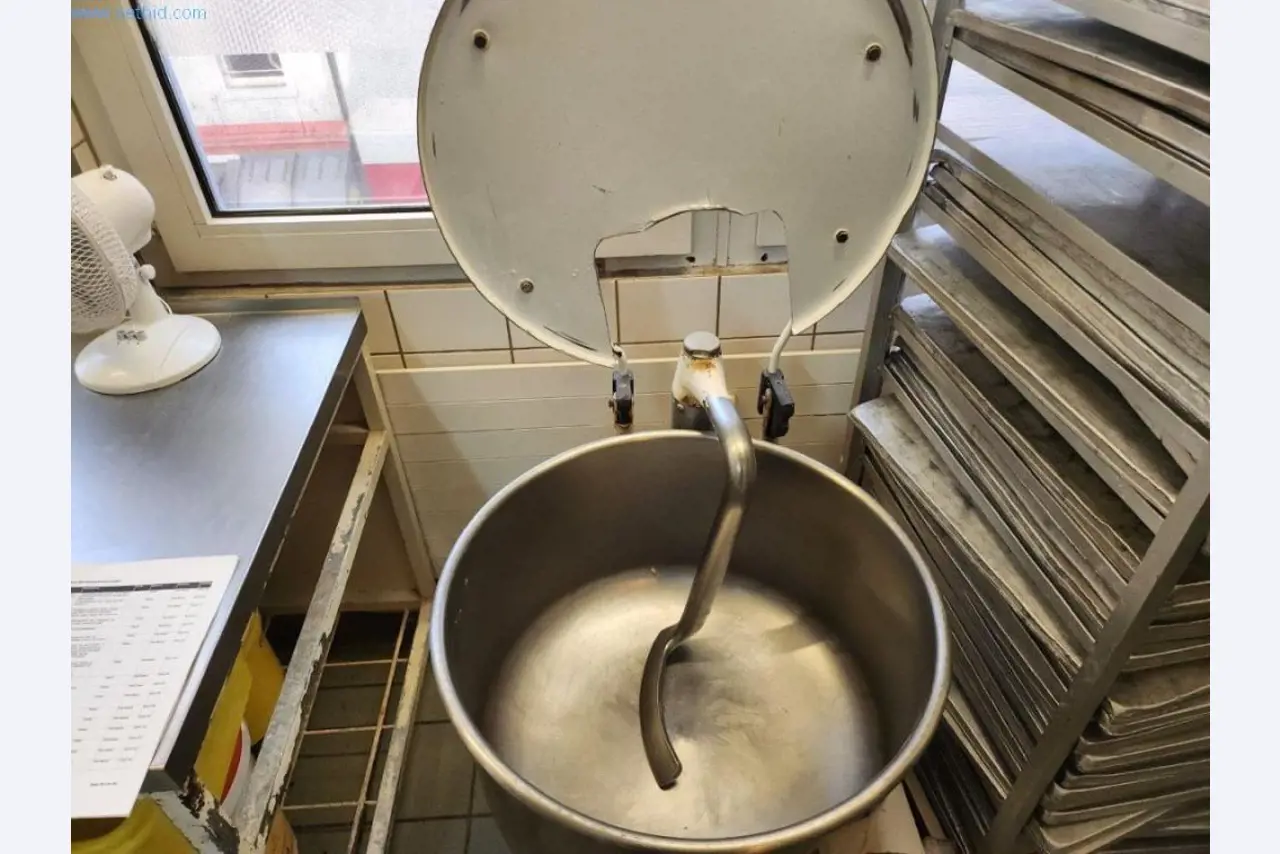 Equipamento e máquinas de padaria, máquinas de confeitaria, equipamento de armazém, frota de veículos-2