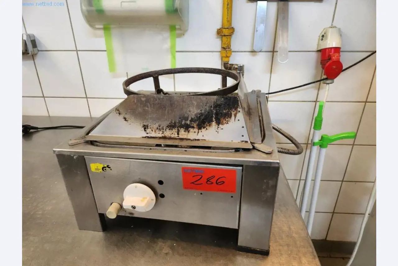 Sprzęt i maszyny piekarnicze, maszyny cukiernicze, wyposażenie magazynów, flota pojazdów-2