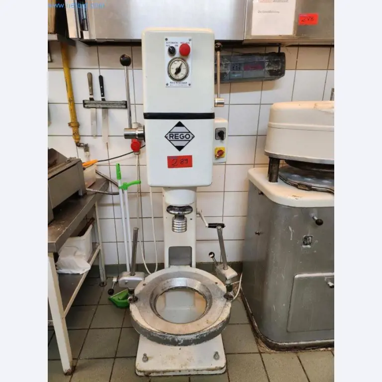 Sprzęt i maszyny piekarnicze, maszyny cukiernicze, wyposażenie magazynów, flota pojazdów-1