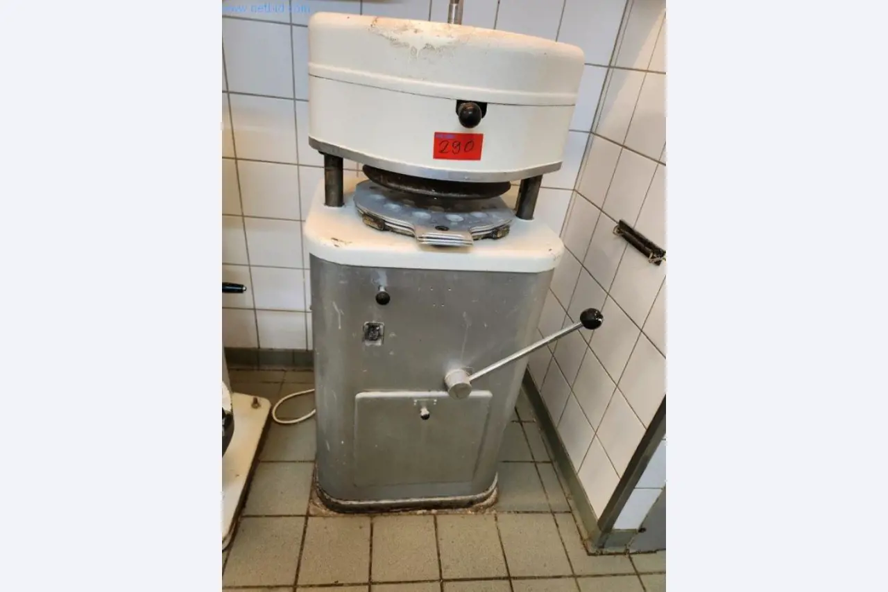 Equipamento e máquinas de padaria, máquinas de confeitaria, equipamento de armazém, frota de veículos-1