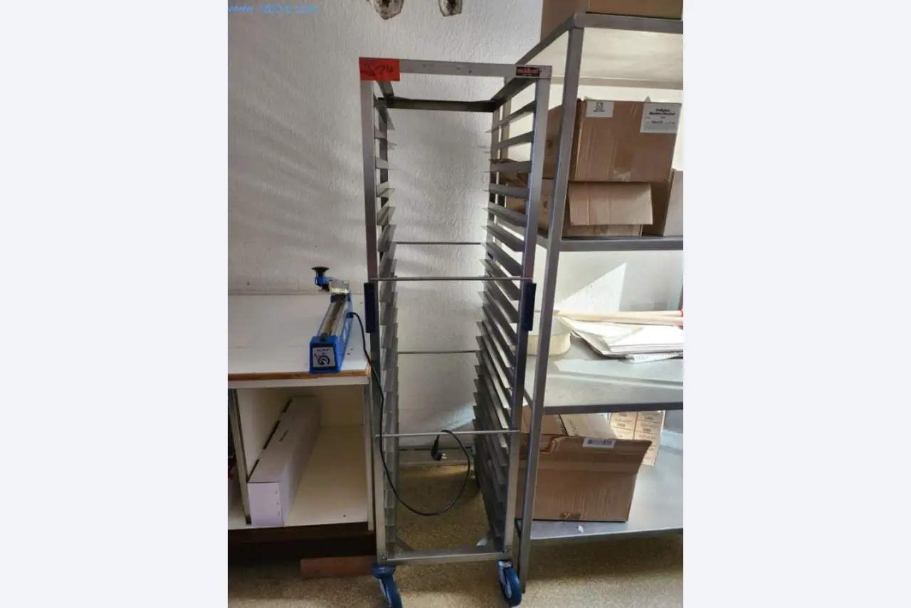 Sprzęt i maszyny piekarnicze, maszyny cukiernicze, wyposażenie magazynów, flota pojazdów-1