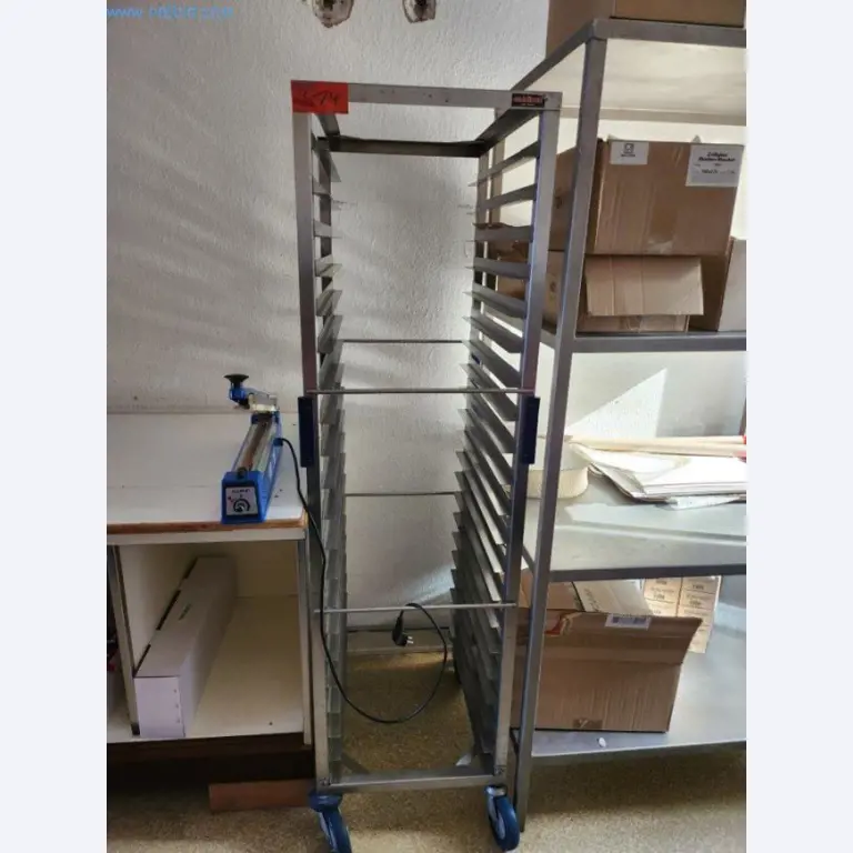 Sprzęt i maszyny piekarnicze, maszyny cukiernicze, wyposażenie magazynów, flota pojazdów-1