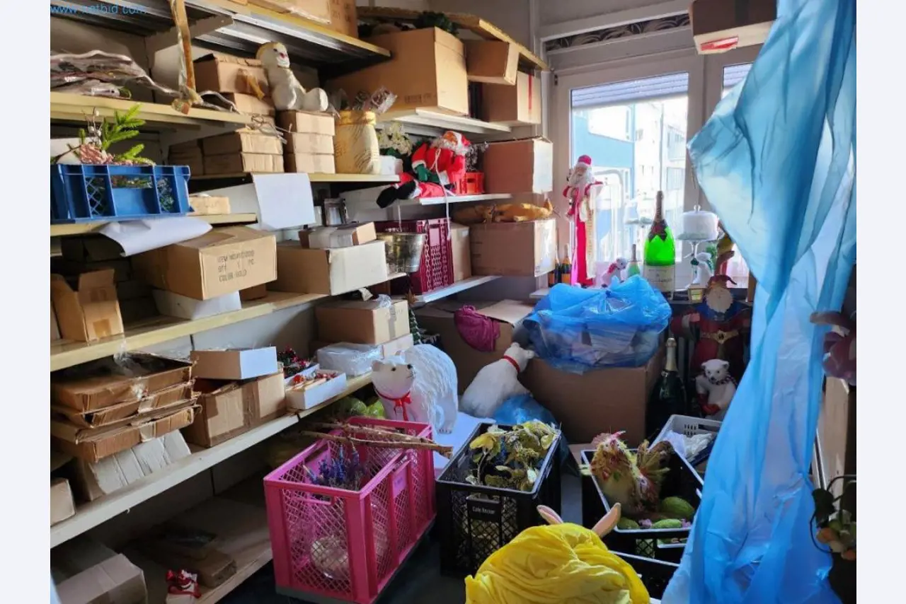 Sprzęt i maszyny piekarnicze, maszyny cukiernicze, wyposażenie magazynów, flota pojazdów-1