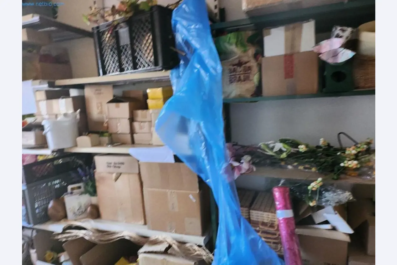 Sprzęt i maszyny piekarnicze, maszyny cukiernicze, wyposażenie magazynów, flota pojazdów-3