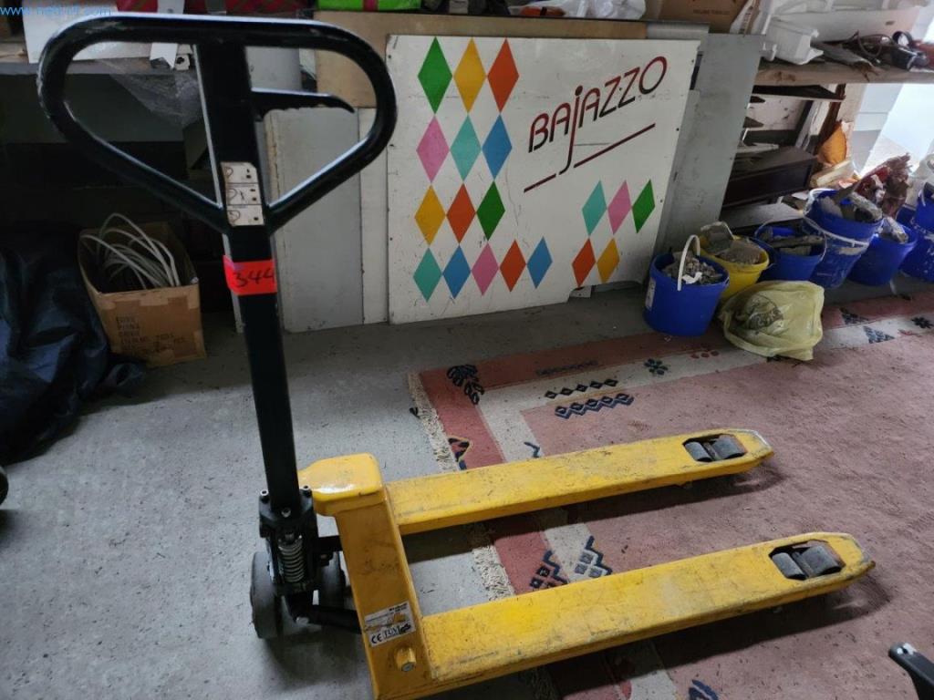 Equipos y máquinas de panadería, máquinas de confitería, equipos de almacén, parque de vehículos-1