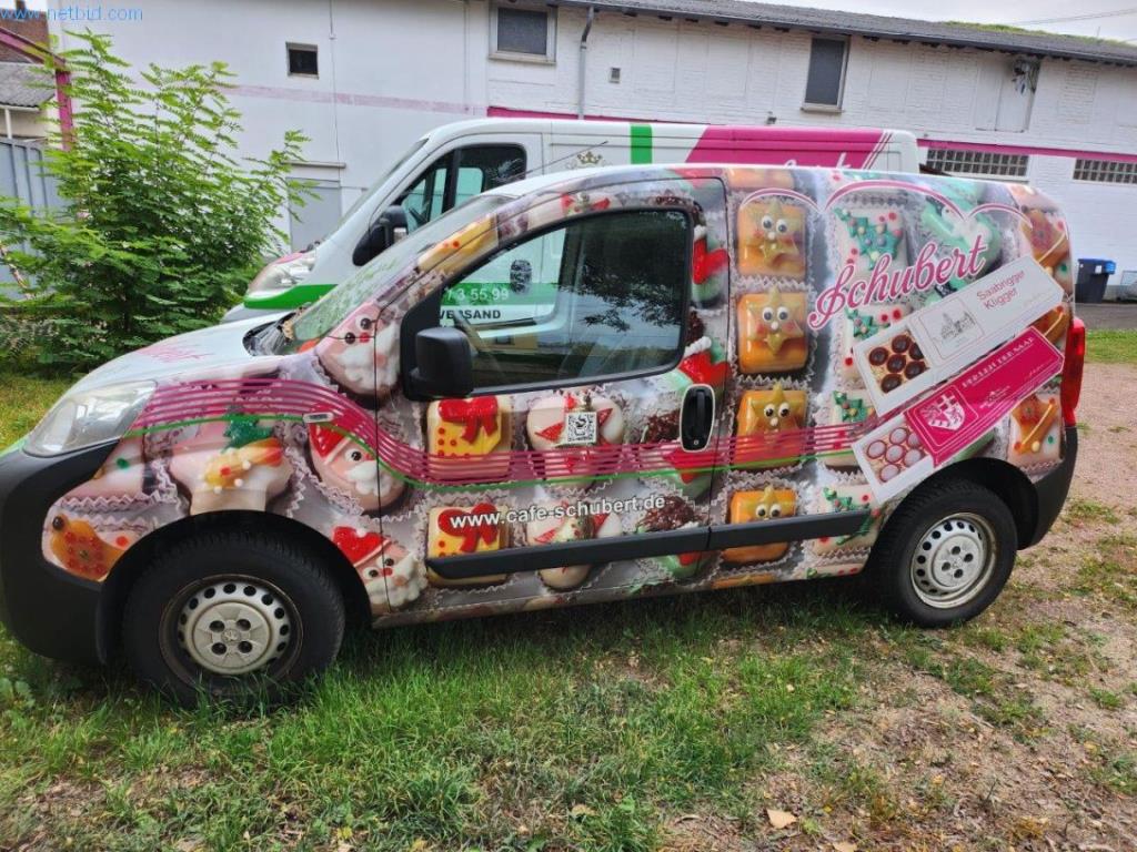 Sprzęt i maszyny piekarnicze, maszyny cukiernicze, wyposażenie magazynów, flota pojazdów-2