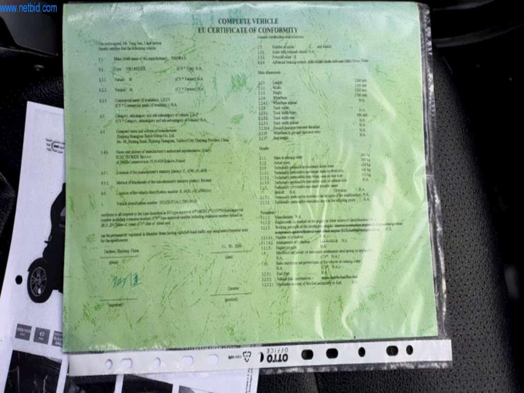 E-mobiles, e-scooters e e-veículos-18