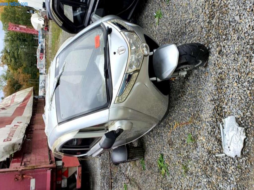 E-mobiles, e-scooters e e-veículos-19